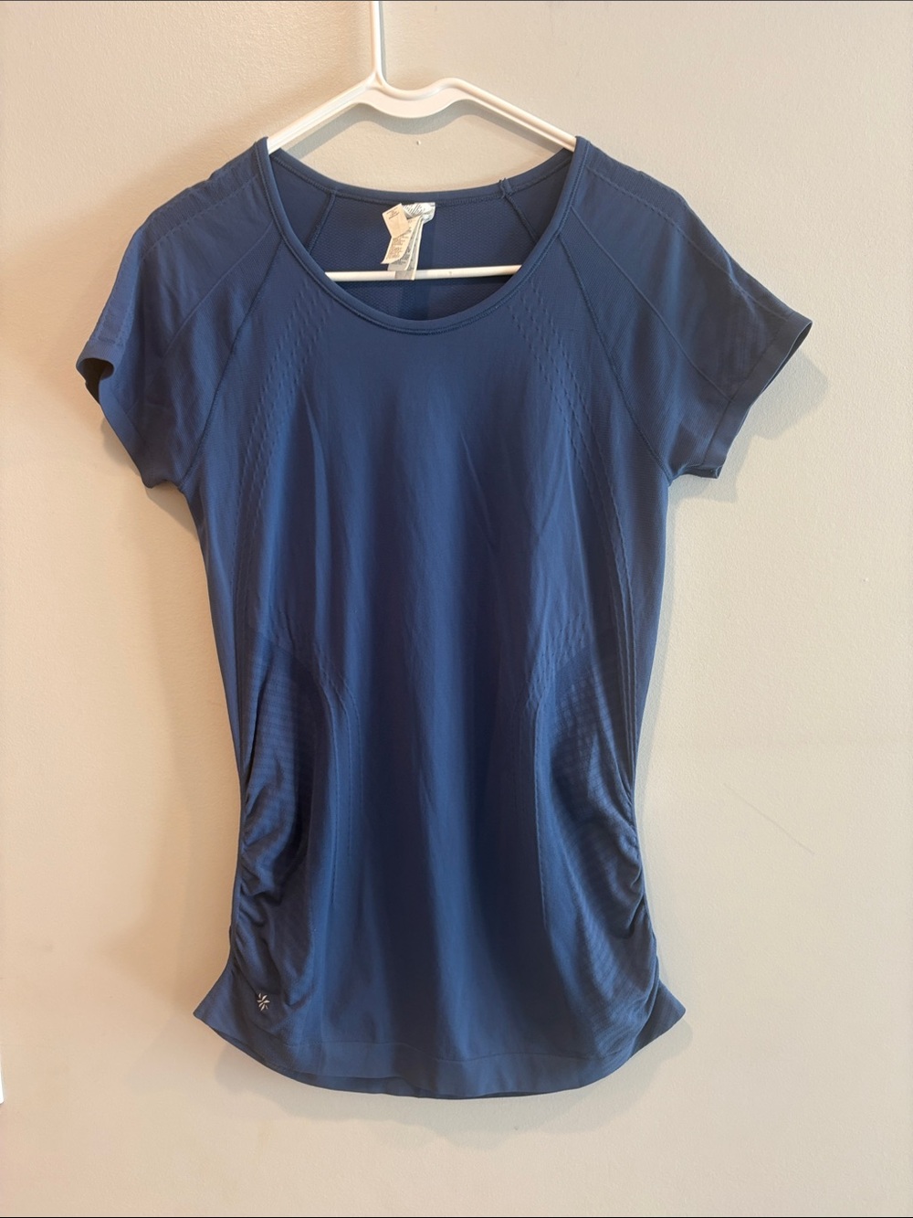 Athleta Navy Blue Speed light Performance Tee ptp 16-19 length 29